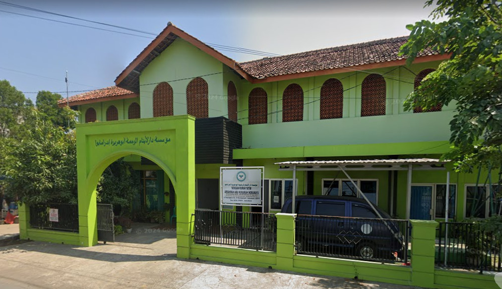 Anak Asuh Rumah Yatim Arrahimah Belajar
